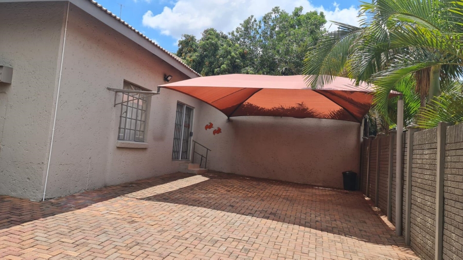 3 Bedroom Property for Sale in Safari Gardens North West
